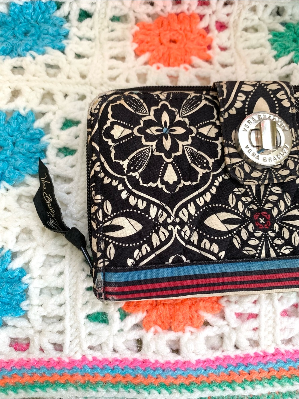 Vera Bradley Barcelona Turn Lock Wallet - Picture 2 of 8